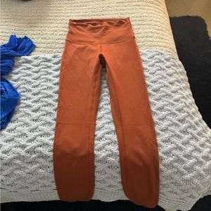 Lululemon leggings wunder under